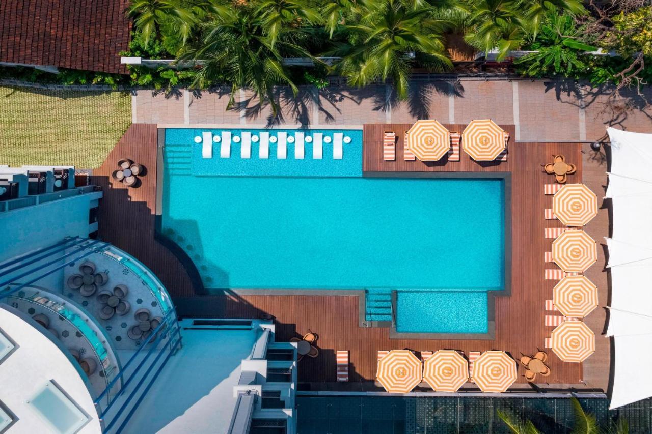 Le Meridien Goa, Calangute Exterior foto The pool at the hotel