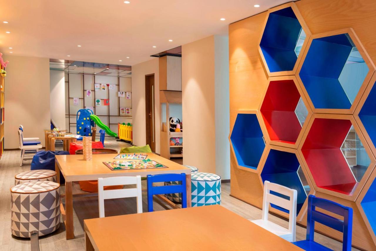Le Meridien Goa, Calangute Exterior foto The Kids Club at the Westin Mumbai International