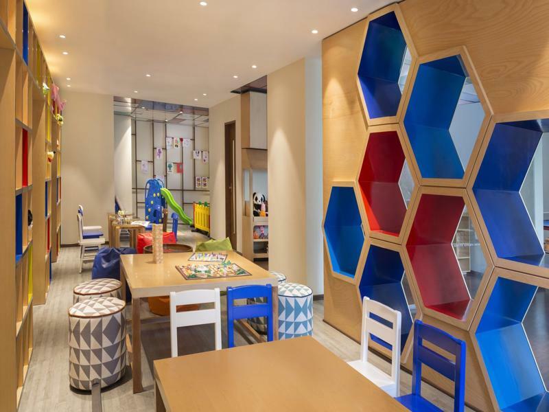 Le Meridien Goa, Calangute Exterior foto The Kids Club at the Conrad Maldives